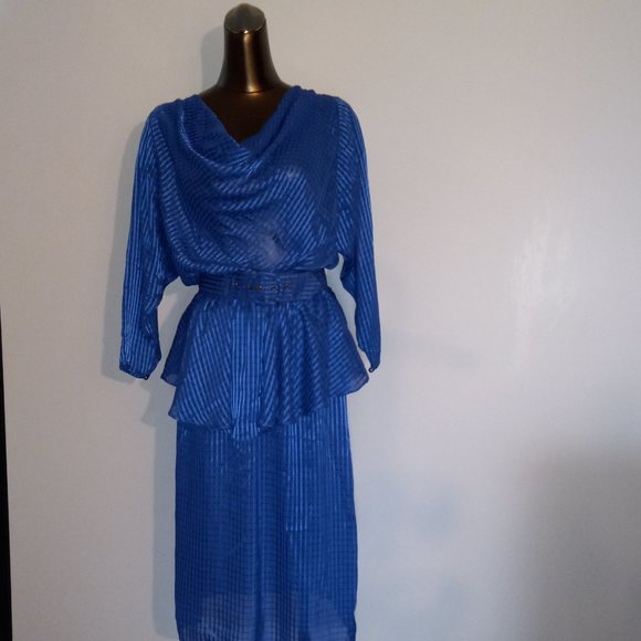 Cowl-neck chiffon dress with peplum & dolby sleeves, vintage 1970s-1980s - Picture 13 of 16